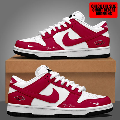 [FAN FAVORITE] NEW CUSTOMIZED NCAA MAM06 AKR ARKANSAS RAZORBACKS STRAPPY DUNK LOW SHOES